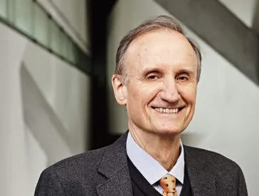 Portraitfoto von Peter Schäfer